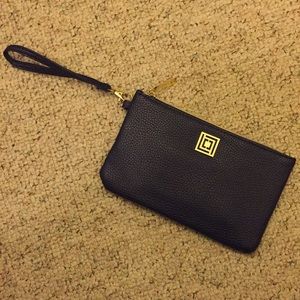 New Liz Claiborne Charging Clutch Purse